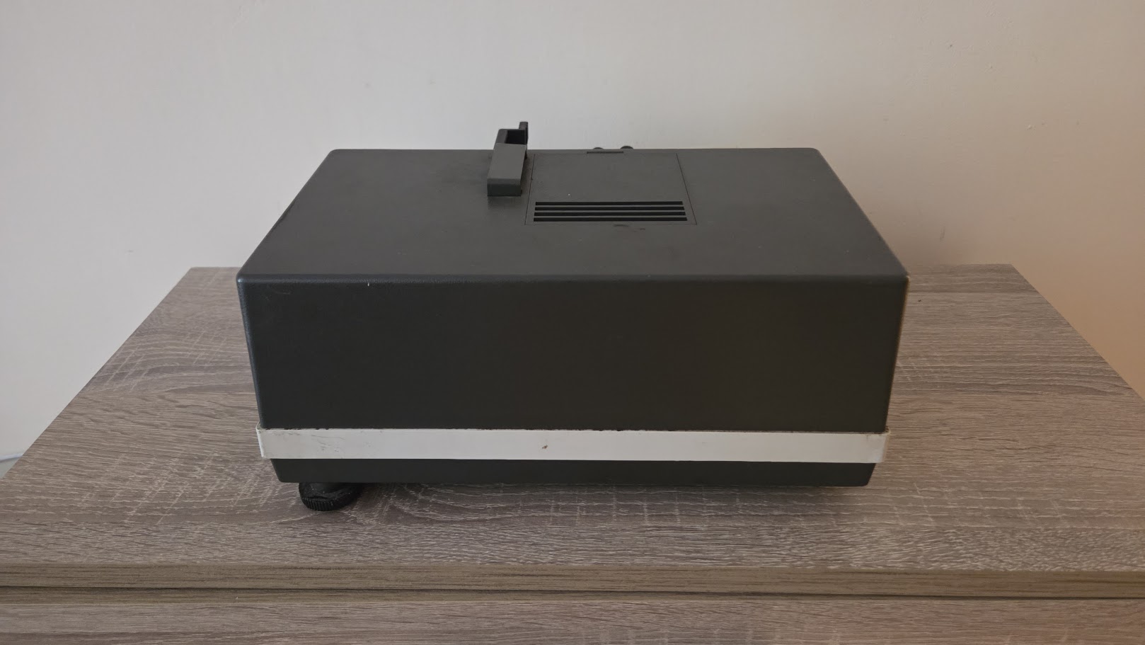 Proiector Diapozitive Vintage Leitz Pradovit R 150 (Anii 1976-1978) – Funcțional - imagine 4
